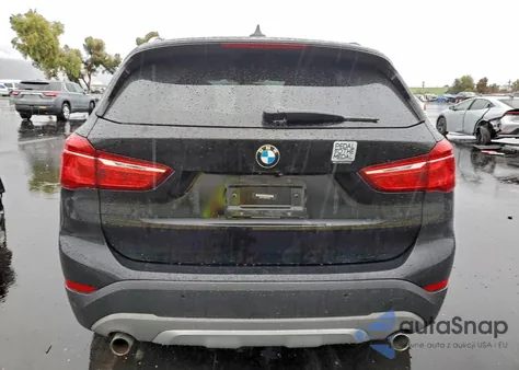 2017 BMW X1 xDrive28I z USA, uszkodzony, nr VIN WBXHT3C34H5F83517